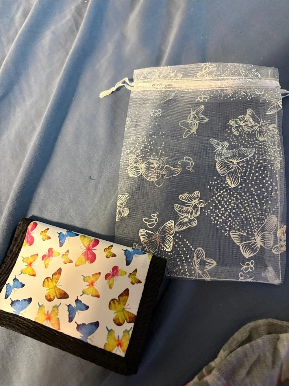 Women purse charms lip balm pen wipes socks lotion socks wallet and soap